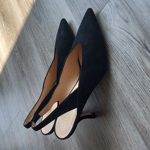 Stuart Weitzman black kitten heel size 7.5